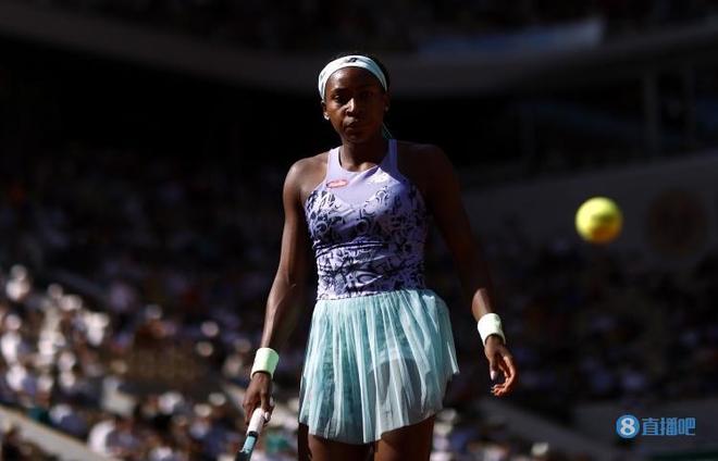 永远的红军20号，利物浦新赛季主场首战场刊封面致敬若塔